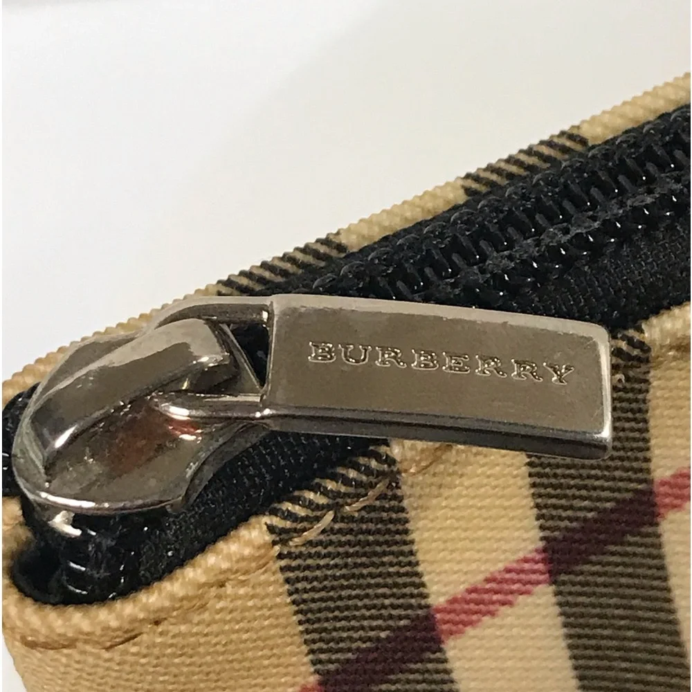 Burberry pre owned